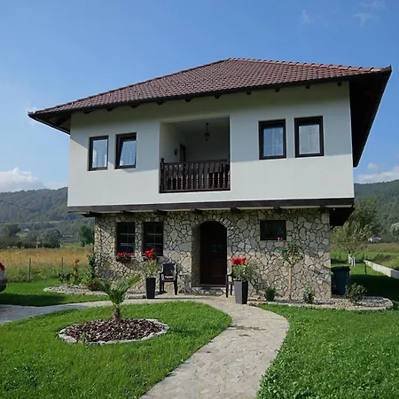 Bosanska Kuca Emina