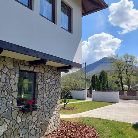 Bosanska Kuca Emina *