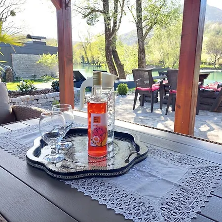 Bosanska Kuca Emina Bihac